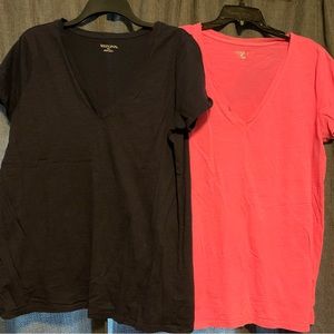 Set of 2 navy and neon pink Vneck tee Medina XXL women’s